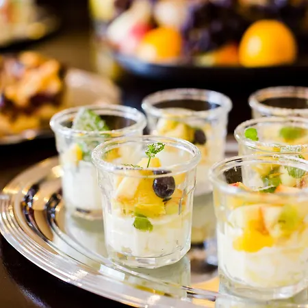 Отель Parkhotel Krone