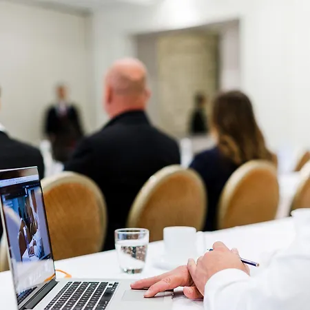 Parkhotel Krone Отель Бенсхайм